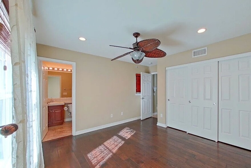 Building Photo - 48 Via Amanti