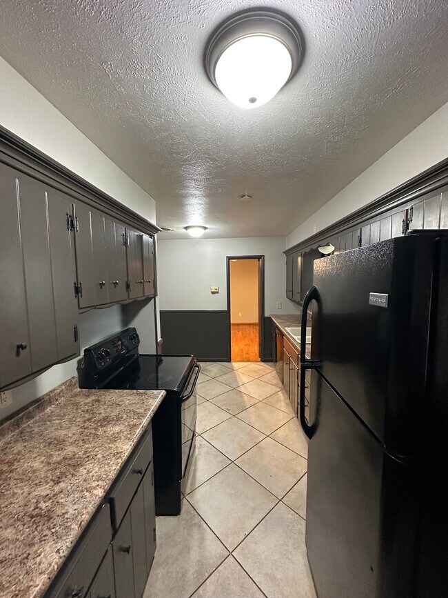 Building Photo - 332 Tullahoma Dr