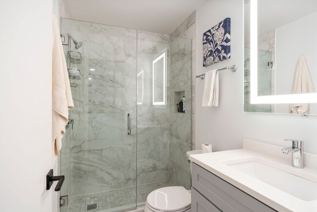 Building Photo - 424 E North Water St