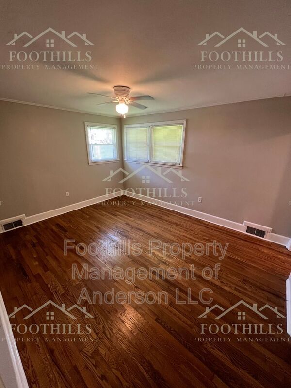 Building Photo - 502 Walden Pkwy