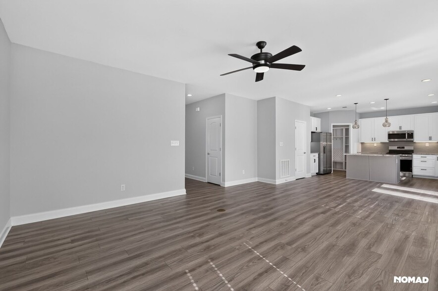 Building Photo - 105 Irondale Ct