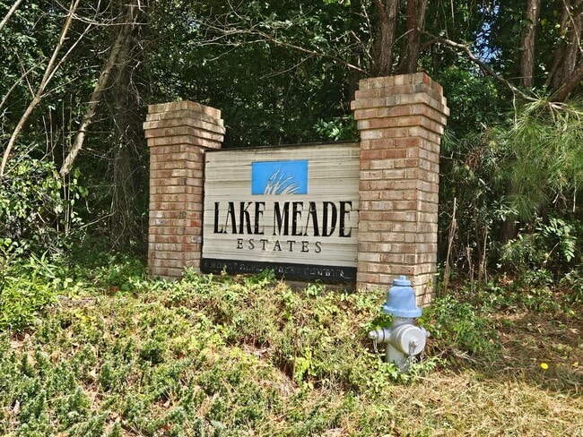 Building Photo - LAKE MEAD ESTATE