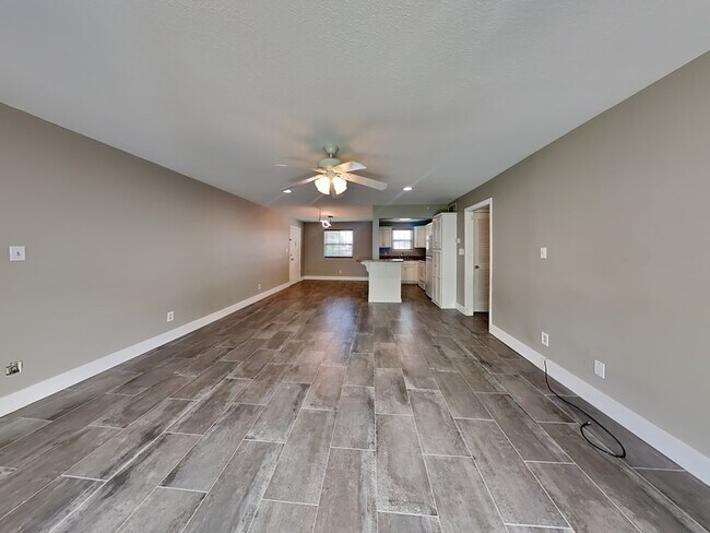 Building Photo - 1500 Gay Rd