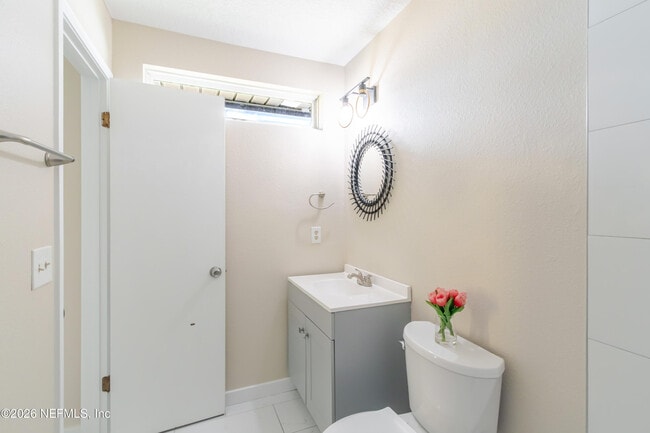 Building Photo - 10036 Delano Dr N