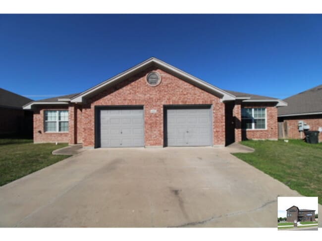 Primary Photo - 4102 Janelle Dr