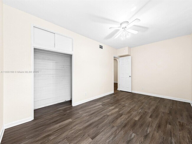 Building Photo - 1311 N 19th Ave