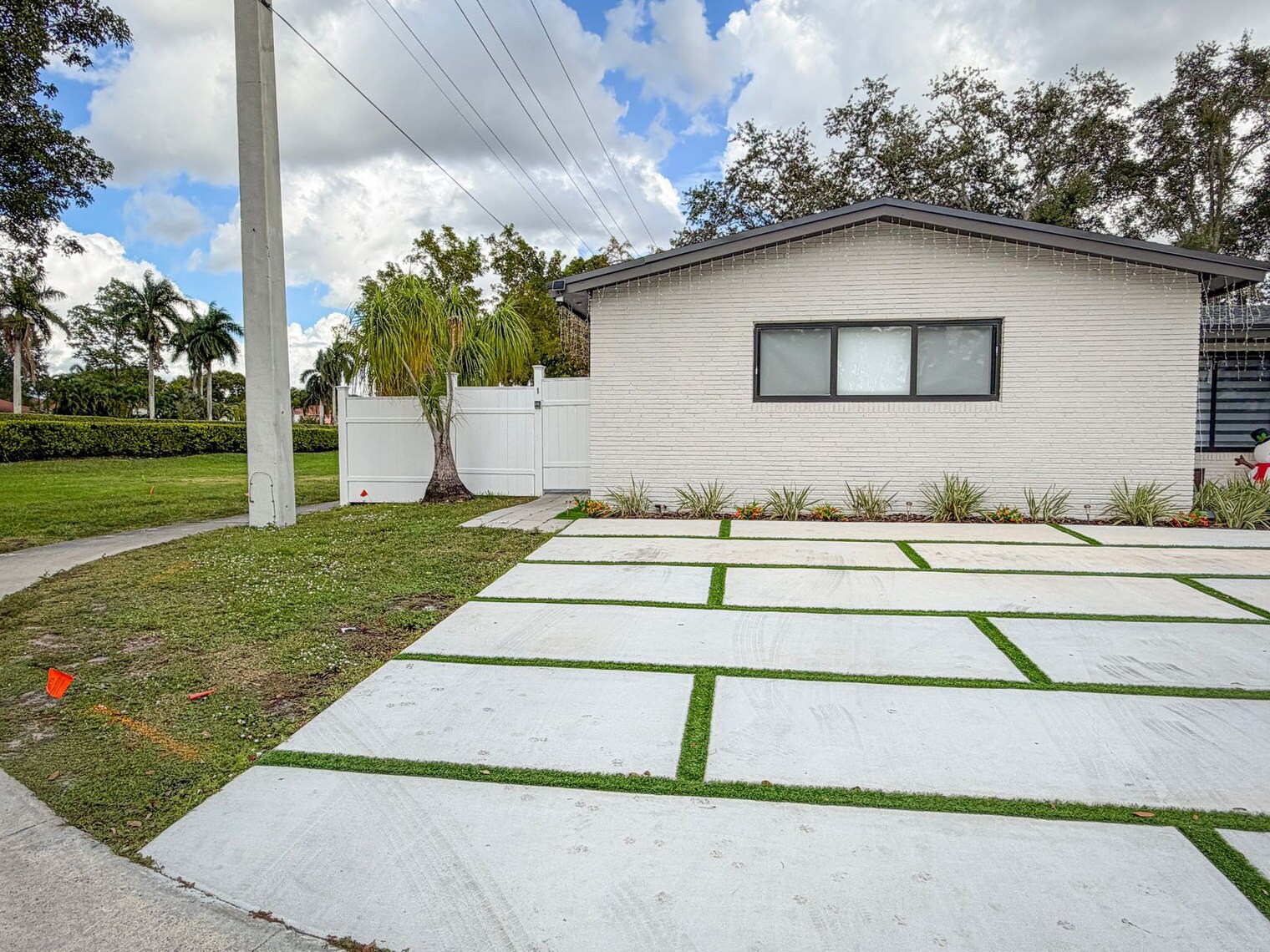 Building Photo - 2321 NW 114th Terrace