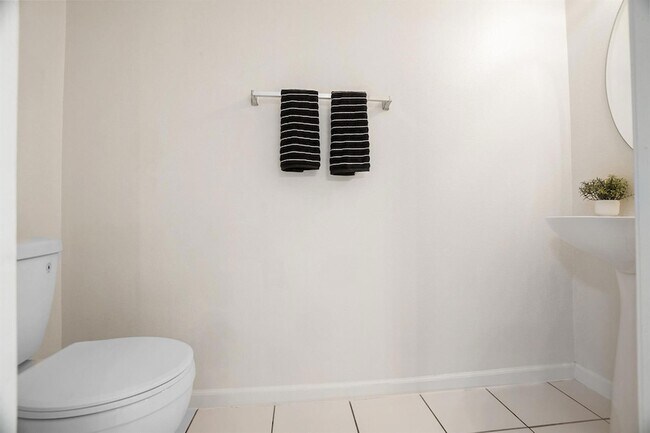 Building Photo - 9929 Porta Leona Ln