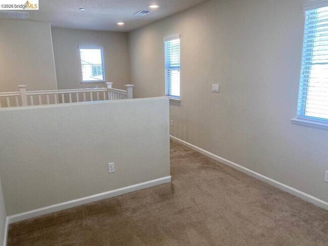 Building Photo - 3636 Landmark Cir