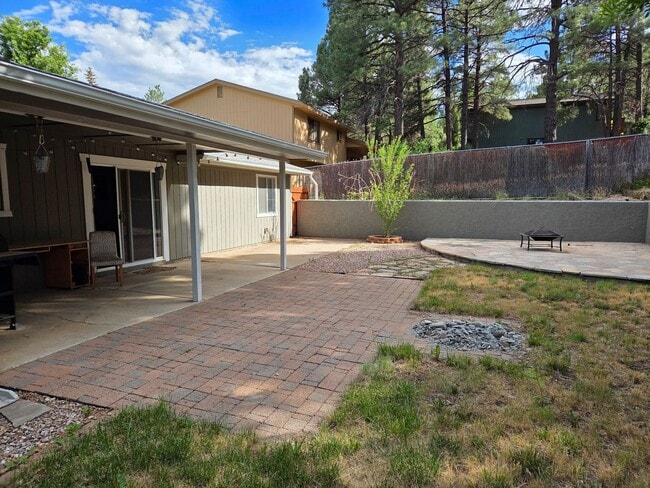 Building Photo - COMING IN SEPTEMBER! East Flagstaff Home w...