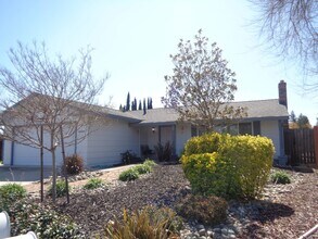 Building Photo - COMING SOON!!! 4 Bedroom 2 Bathroom house ...
