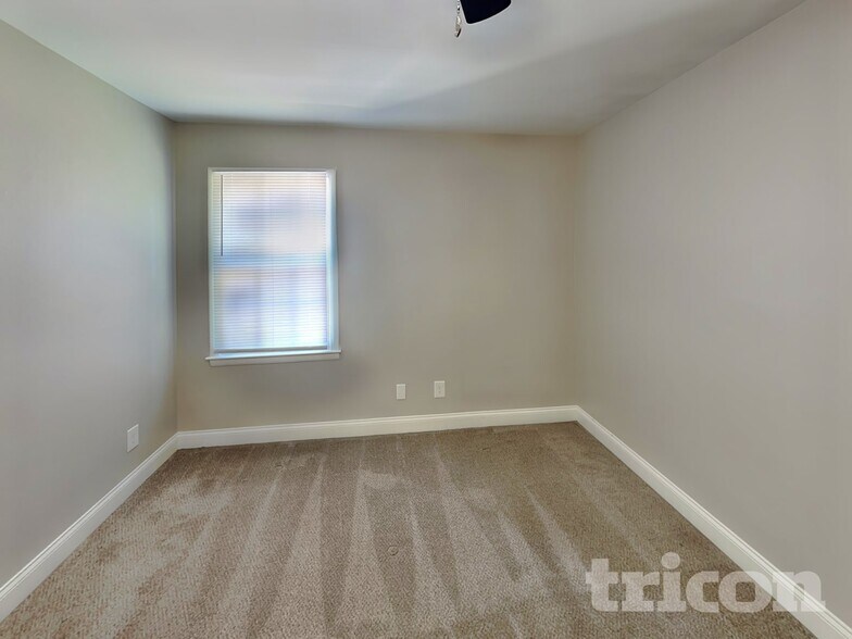 Building Photo - 6809 Cardigan Ave