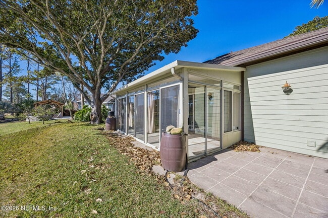 Building Photo - 3447 Heron Dr N