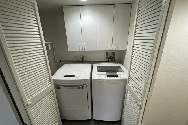 Building Photo - 11586 Fury Ln