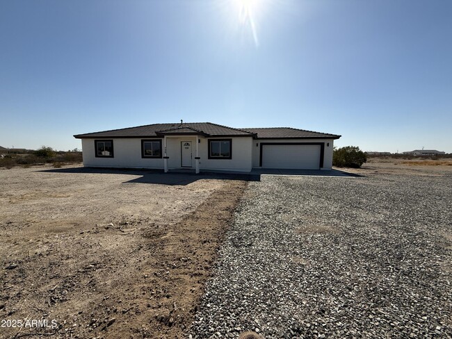 Building Photo - 726 S Johnson Rd