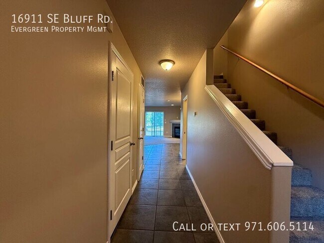 Building Photo - 16911 SE Bluff Rd