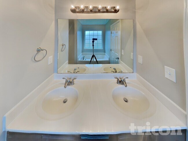 Building Photo - 7241 Explorer Trail