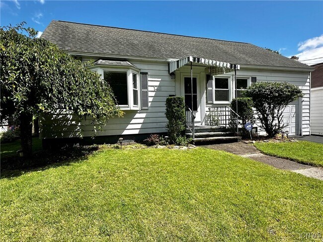 Primary Photo - 1411 Lancaster Ave