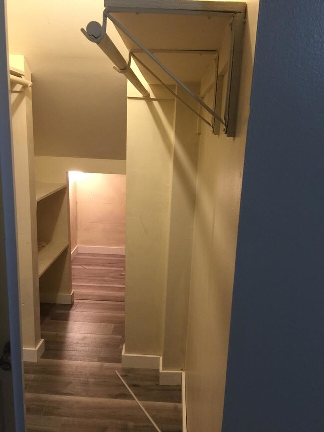 Building Photo - 349 W Lomita Ave