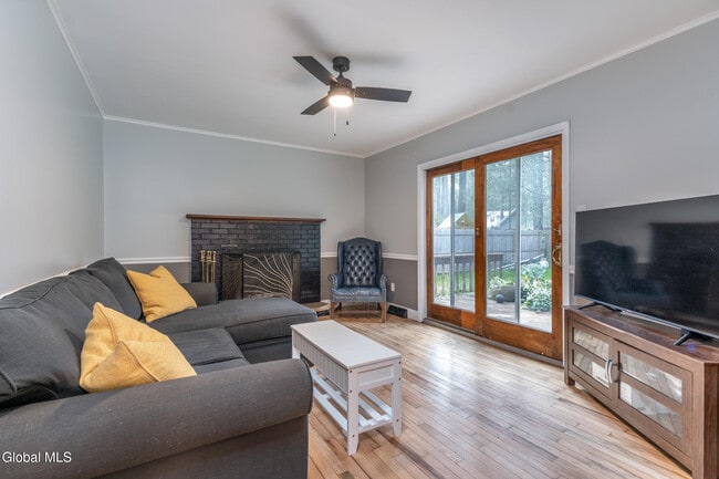 Building Photo - 3 Heather Ln