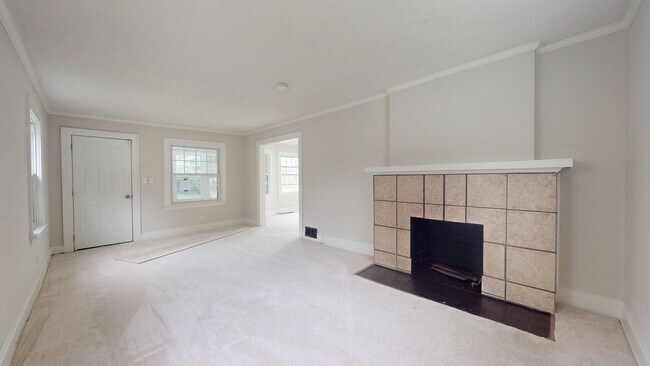 Building Photo - 4955 E 141st St