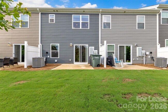 Building Photo - 2777 Yeager Dr NW