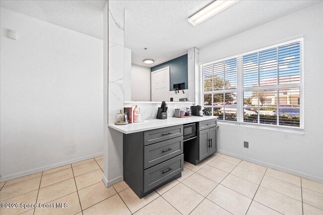 Building Photo - 2990 S Fiske Blvd