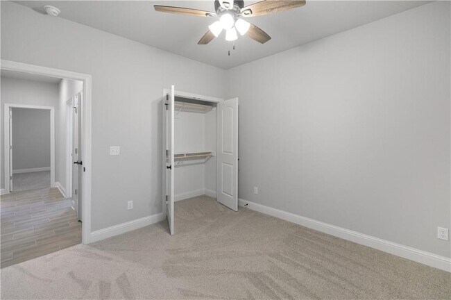 Building Photo - 292 Township Dr