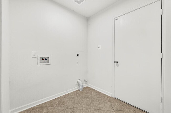 Building Photo - 21818 Westfield Ridge Dr