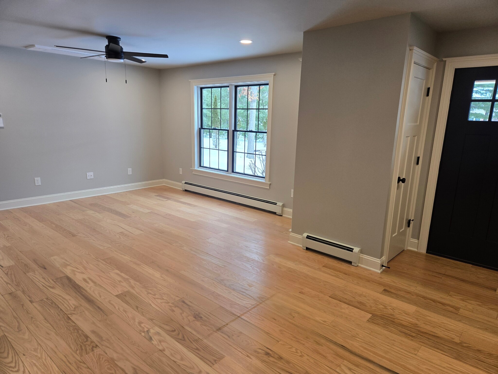 Living Room - 602 Forest Ln