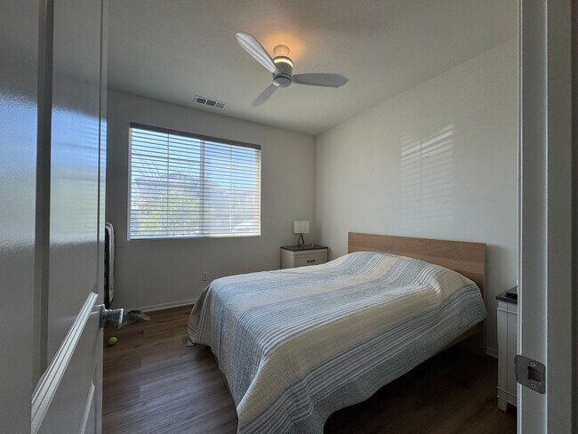 Building Photo - Beautiful 4 Bedroom House with office AND ...