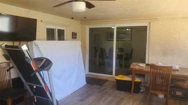 Building Photo - 616 SE 8th Ave