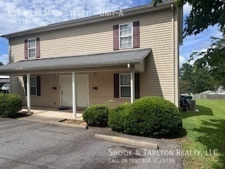 Building Photo - 505 W Main St