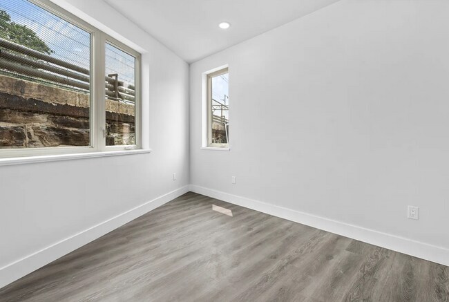 Building Photo - 1108 W Dauphin St