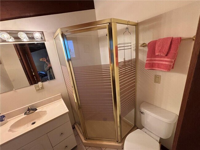 Building Photo - 278 Charlestown Beach Rd