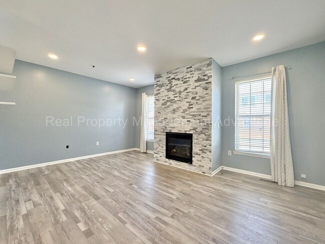 Building Photo - Rare and Modern Downtown Southfield Condo with 3 Beds, 2.5 Baths + 2-Car Garage
