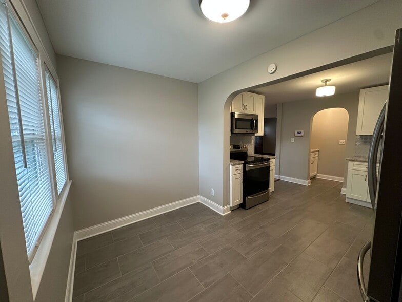 Building Photo - 1288 Linwood Ave