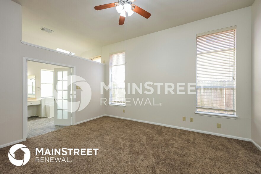 Building Photo - 3732 Hull St