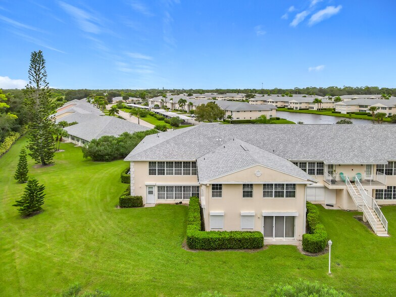 Building Photo - 760 Lake Orchid Cir