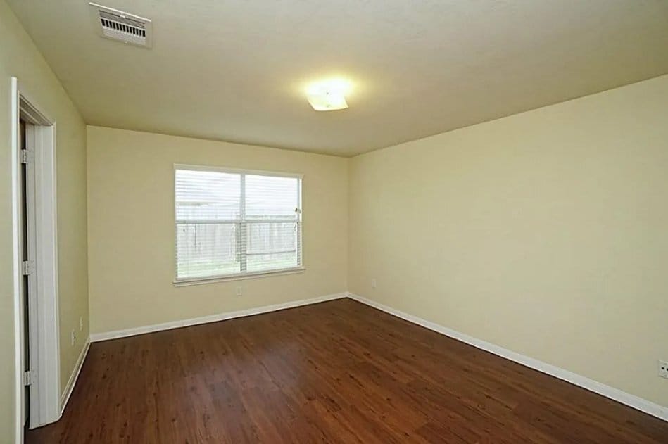 Building Photo - 882 Sun Prairie Dr