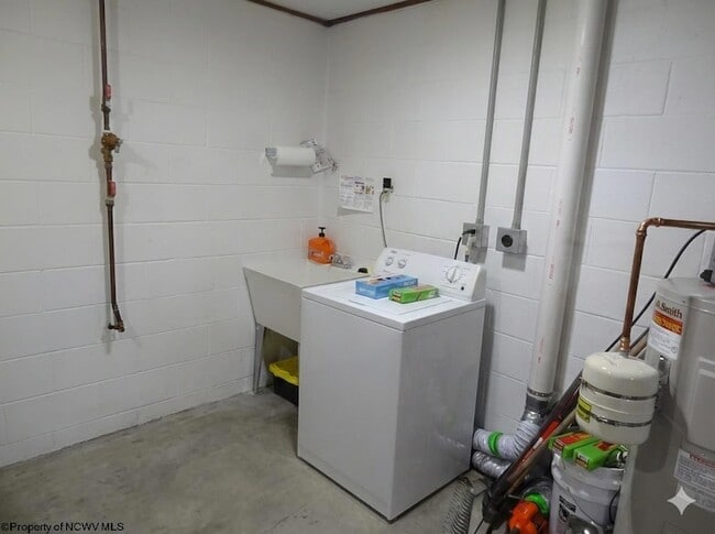 Building Photo - 1340 Headlee Ave