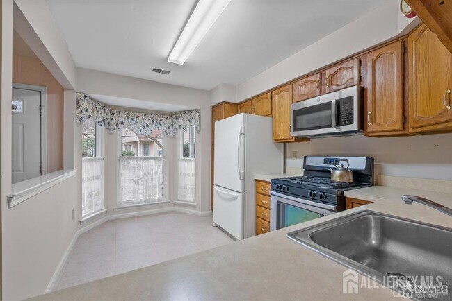 Building Photo - 1801 Timber Oaks Rd