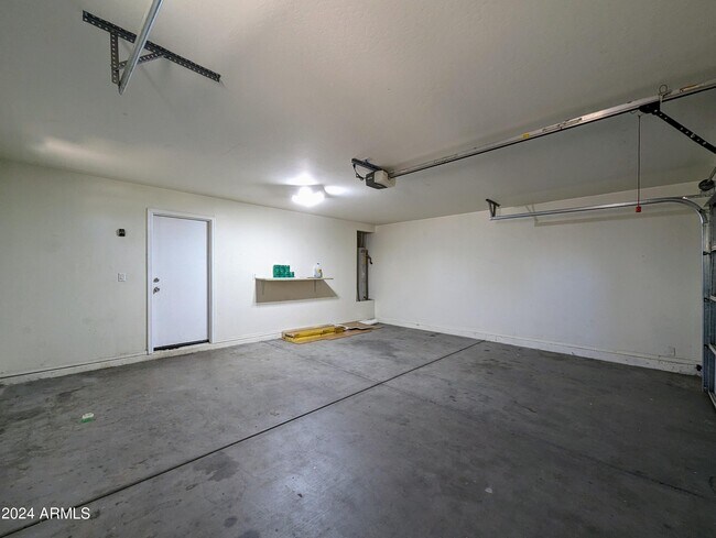 Building Photo - 3715 W Fremont Rd.