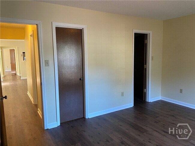 Building Photo - 1401 King George Blvd