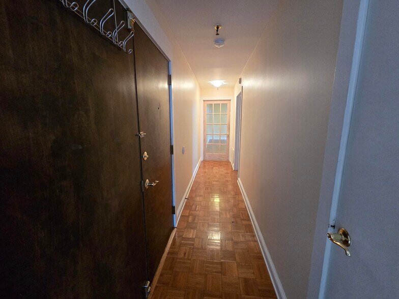 Building Photo - 217 2nd St E