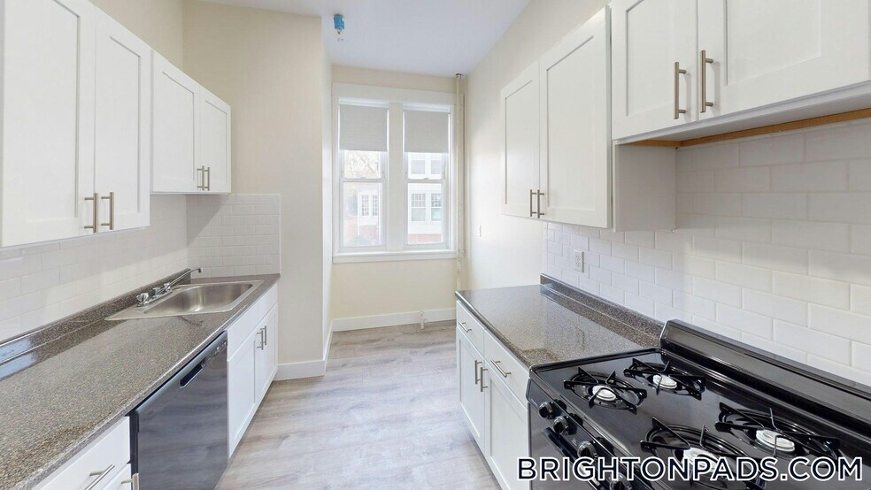 Building Photo - 1800 Commonwealth Ave