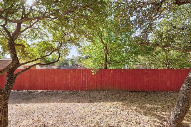 Building Photo - 8741 Lemens Spice Trail