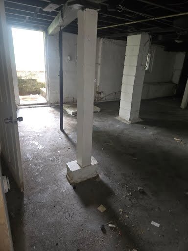 Building Photo - 1279 Purcell Ave