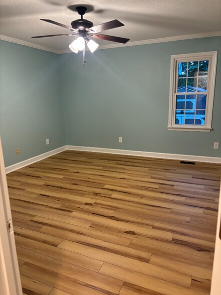 Building Photo - 110 Woodland Ridge Dr