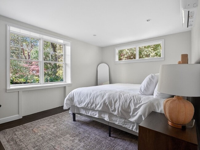 Building Photo - 1 Month Free | Luxury 3BR Home in Prospect Hill